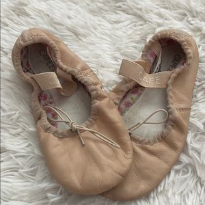 Capezio girls ballet slippers